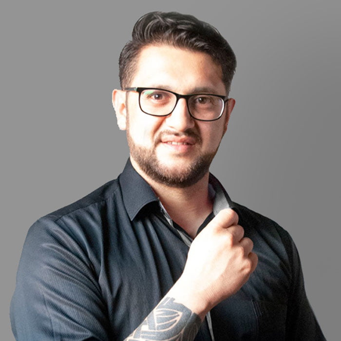 Leonardo Puentes 3 Agencia de Marketing Digital Bogotá - BrandSavers leo Agencia de Marketing Digital Bogotá - BrandSavers